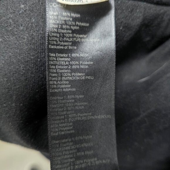 Marmot lightweight jacket with soft fur hood - Picture 7 of 8